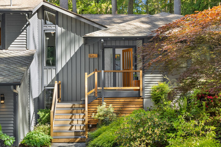 Property Photo: 10621 Battle Point Drive NE WA 98110