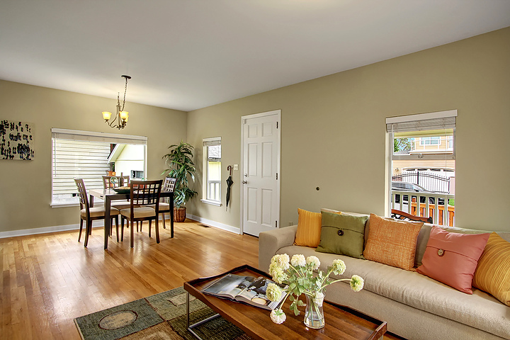 Property Photo: Light and airy living room 337 NW 90th St  WA 98117 