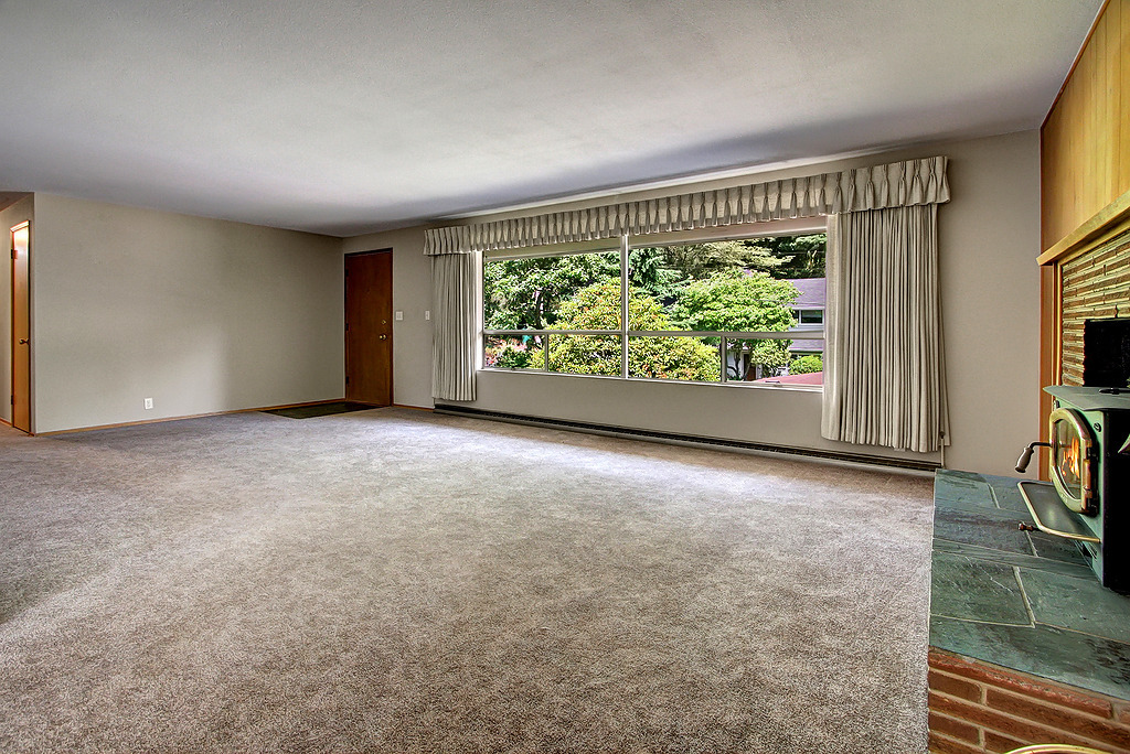 Property Photo: Living room 819 NE 128th St  WA 98125 