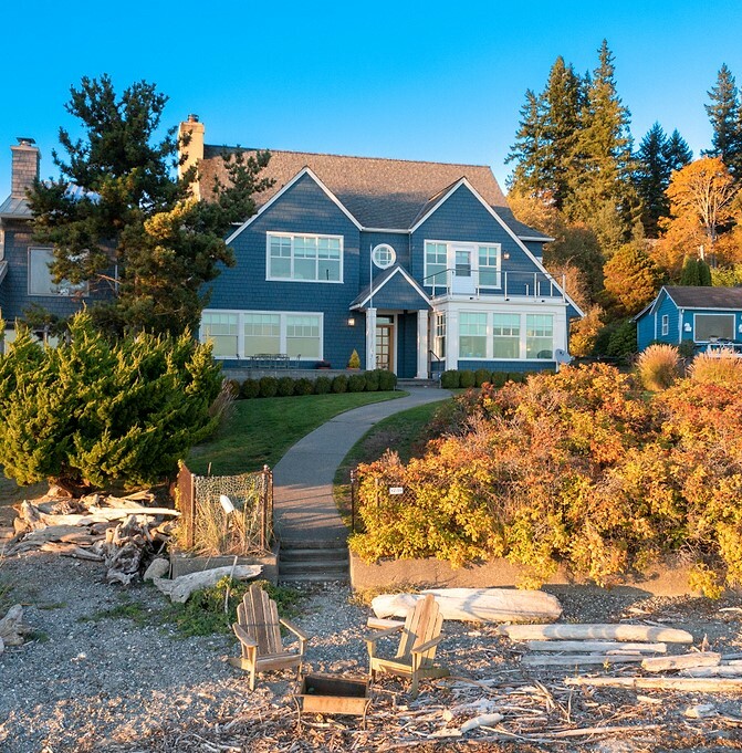 Property Photo:  8575 NE Seaview Ave  WA 98342 