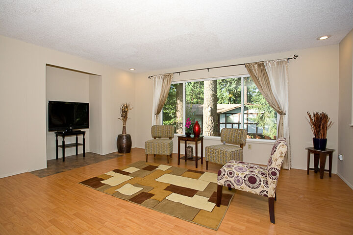 Property Photo: Living room 19317 5th Ave NE  WA 98155 