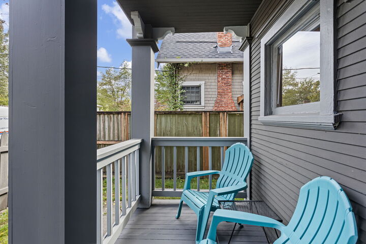 Property Photo: 2307 E Columbia St - #A 2307 E Columbia Street WA 98122
