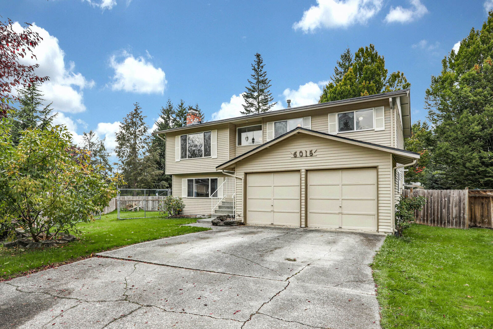 Property Photo:  6015 99th St NE  WA 98270 