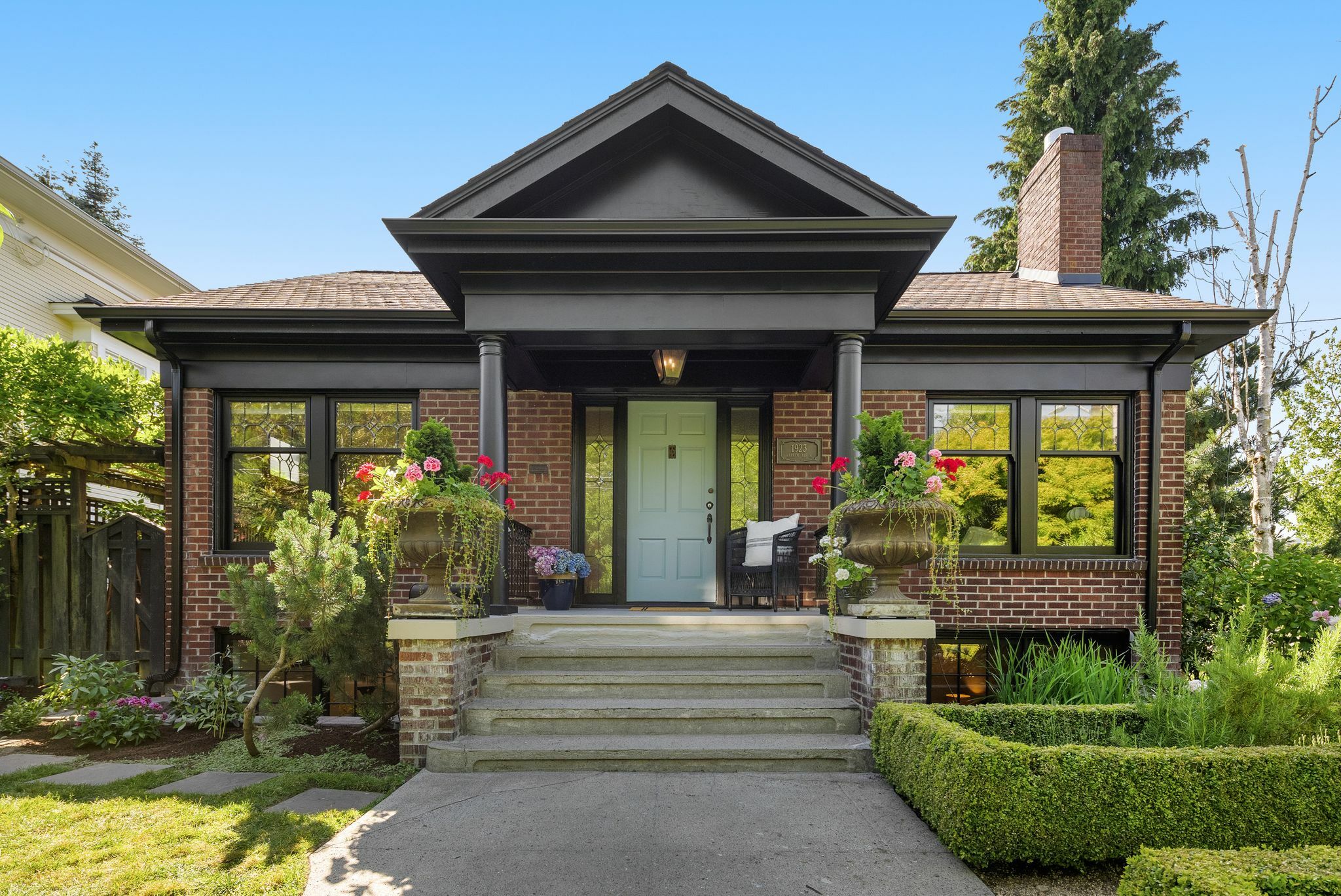 Property Photo: 1923 Warren Avenue N WA 98109