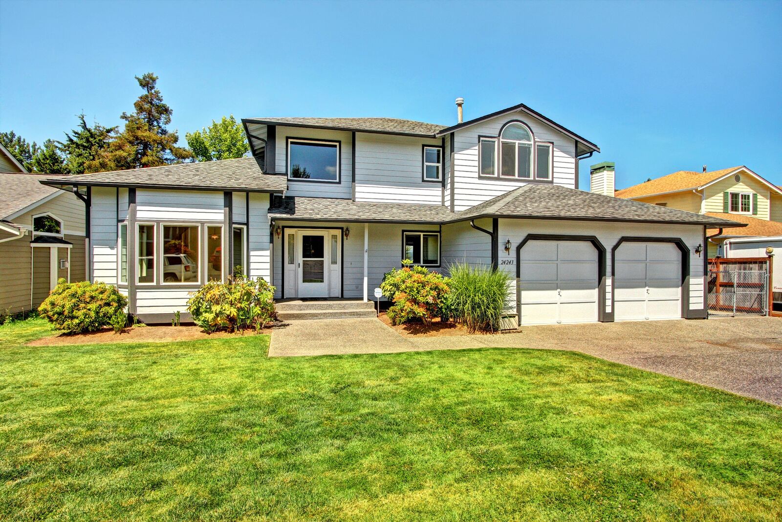 Property Photo: 24243 9th Ave S WA 98198