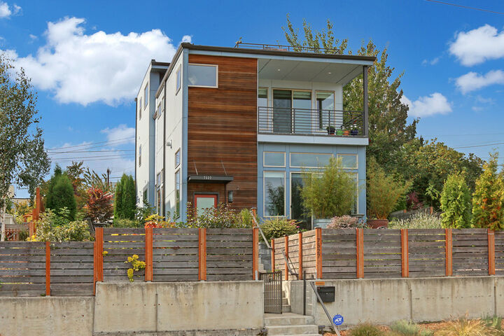 Property Photo:  7527 32nd Ave SW  WA 98126 