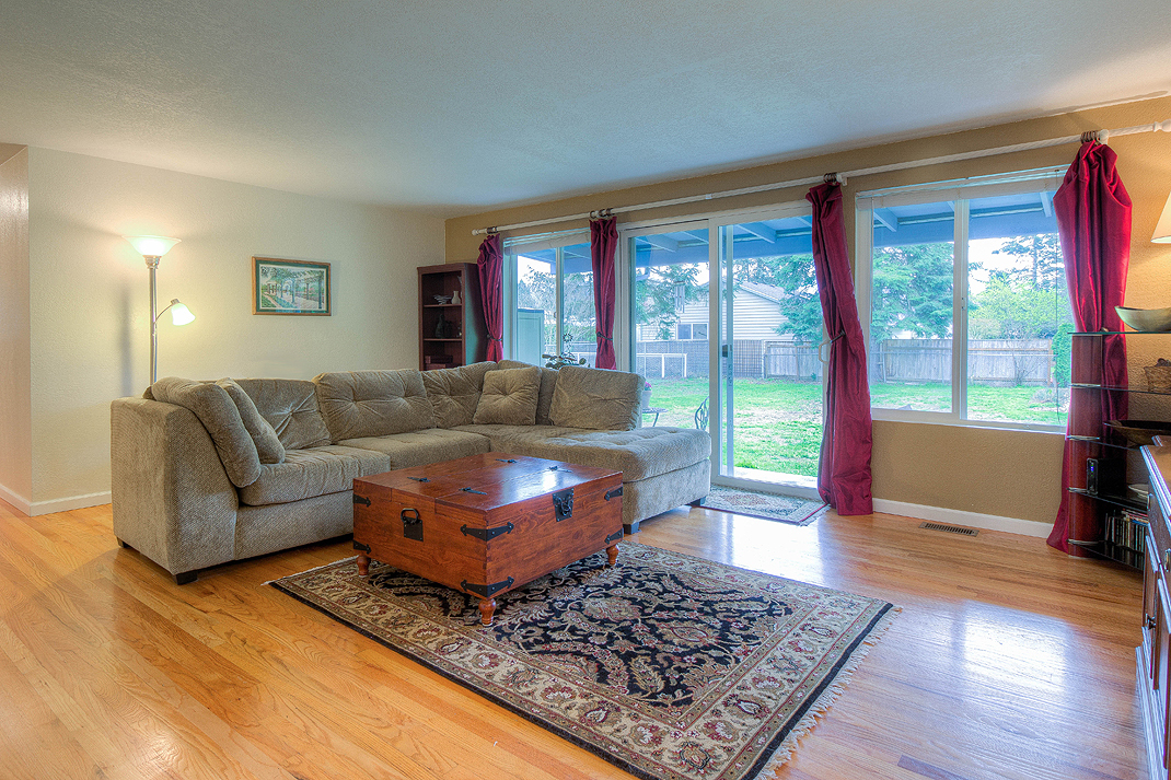Property Photo: Living room 4474 332nd Ave SE  WA 98024 