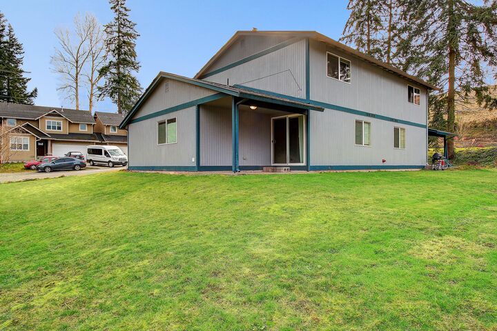 Property Photo:  6026 Seahurst Ave  WA 98203 