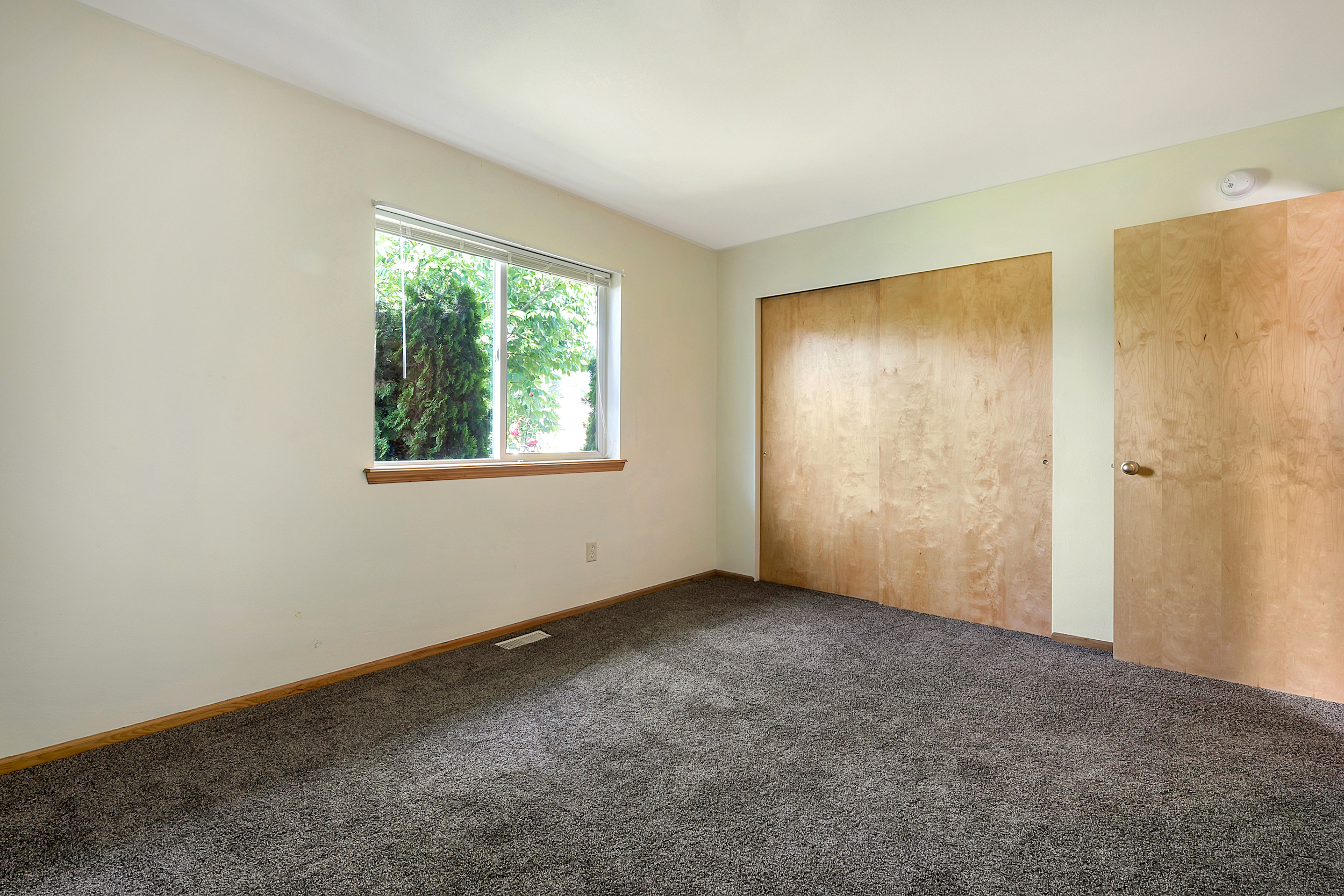 Property Photo: Bedroom 8390 Richmond Park Rd WA 98230