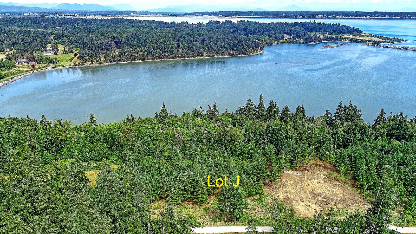 Property Photo:  1 J  Triangle Cove Lane  WA 98282 