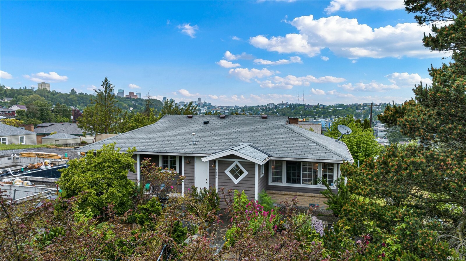 Property Photo: 2122 S Bayview Street 2122 S Bayview Street  WA 98144 