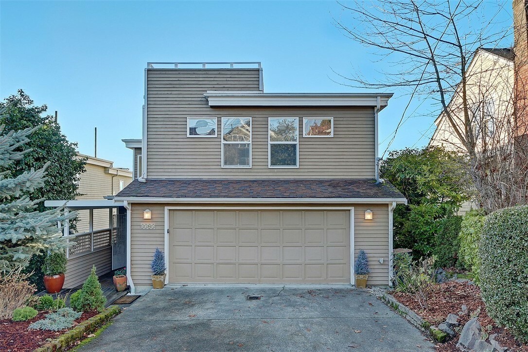 Property Photo:  3305 37th Place S  WA 98144 