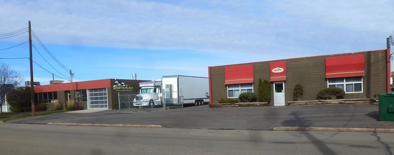 Photo de la propriété:  14230-14240 115 Avenue NW  AB T5M-3B7 