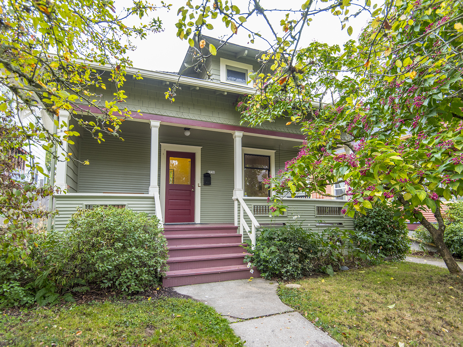 Property Photo: 3730 SE Salmon St OR 97214