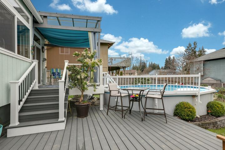 Property Photo:  7413 52nd St NE  WA 98270 