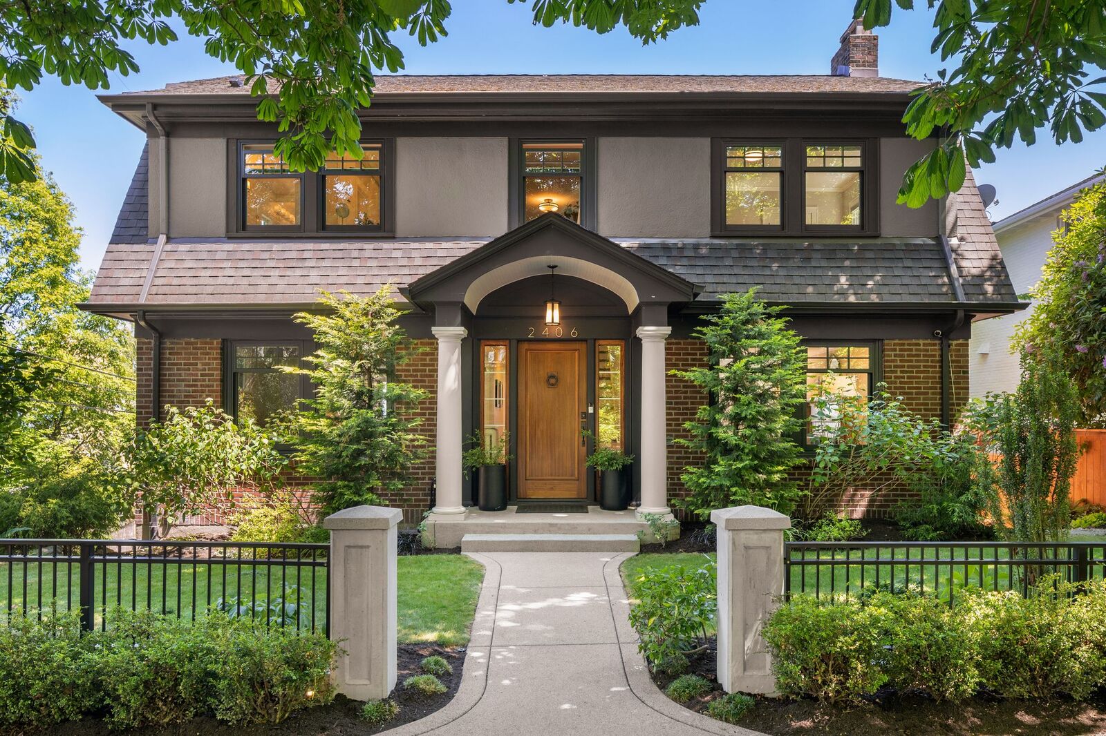Property Photo:  2406  Bigelow Avenue N  WA 98109 