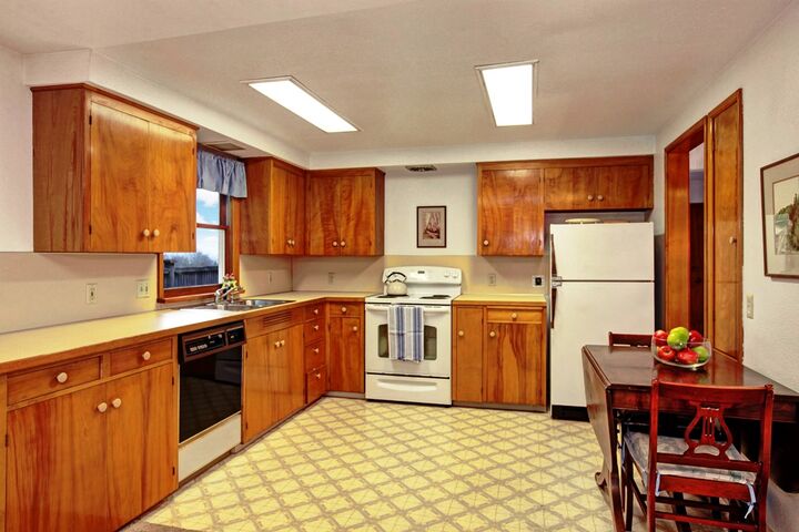 Property Photo: Kitchen 3717 28th Ave W WA 98199
