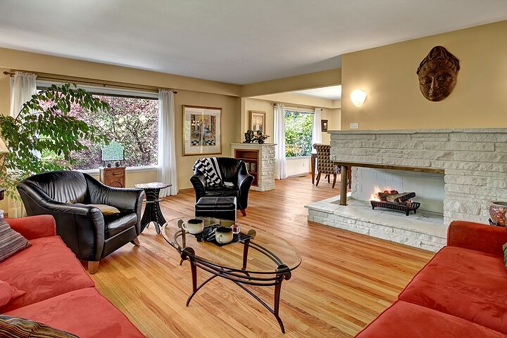 Property Photo: Living room/dining room 8511 188th St SW WA 98026