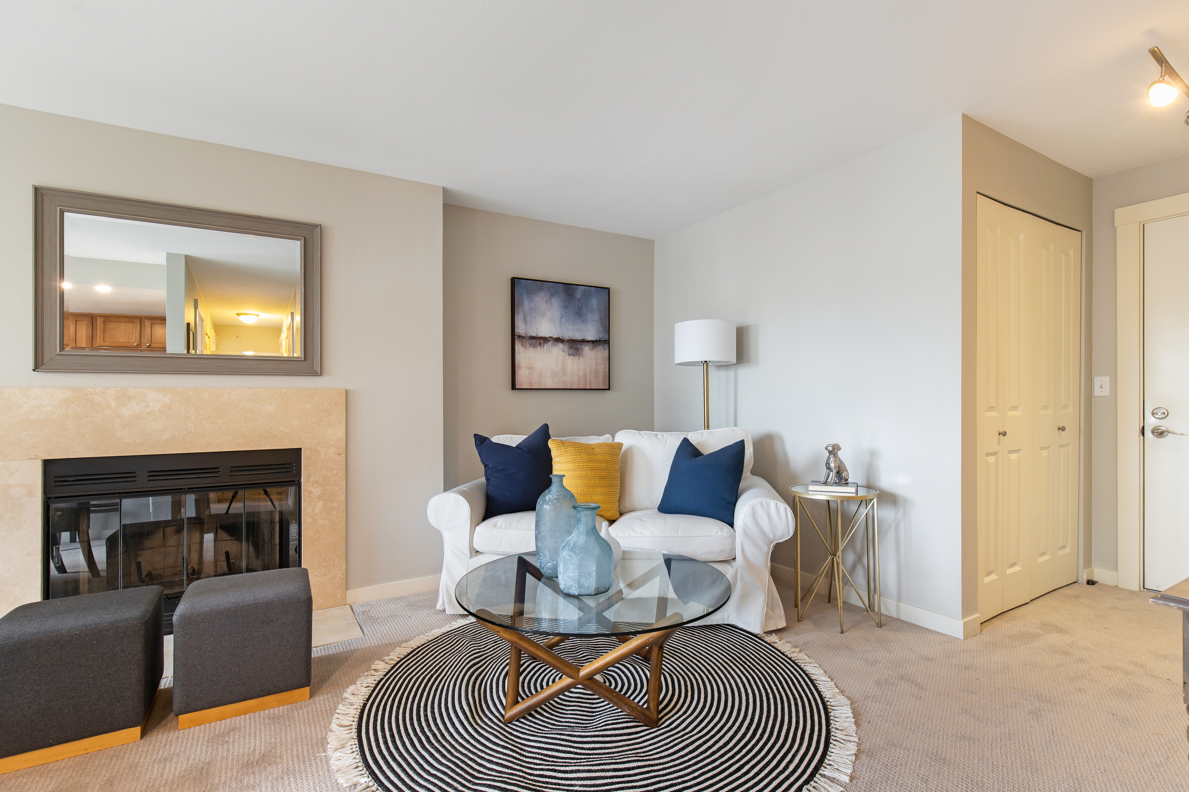 Property Photo: 8816 Nesbit Ave N 104 WA 98103