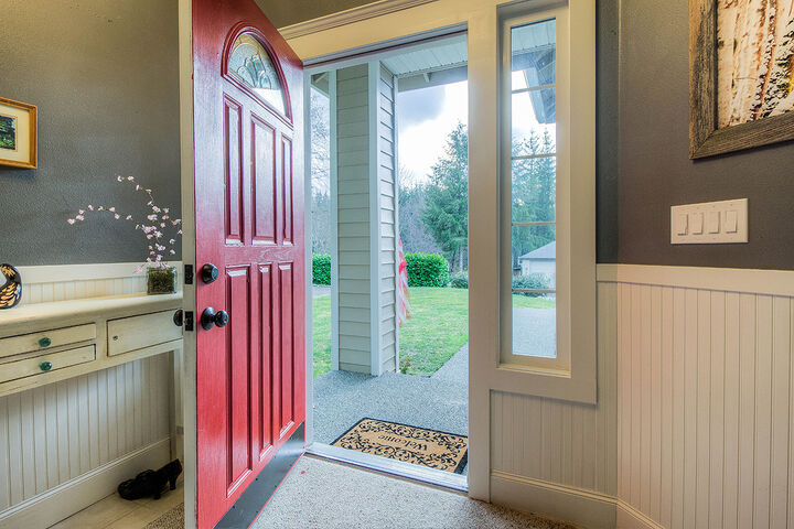 Property Photo:  8611 189th Ave SE  WA 98290 