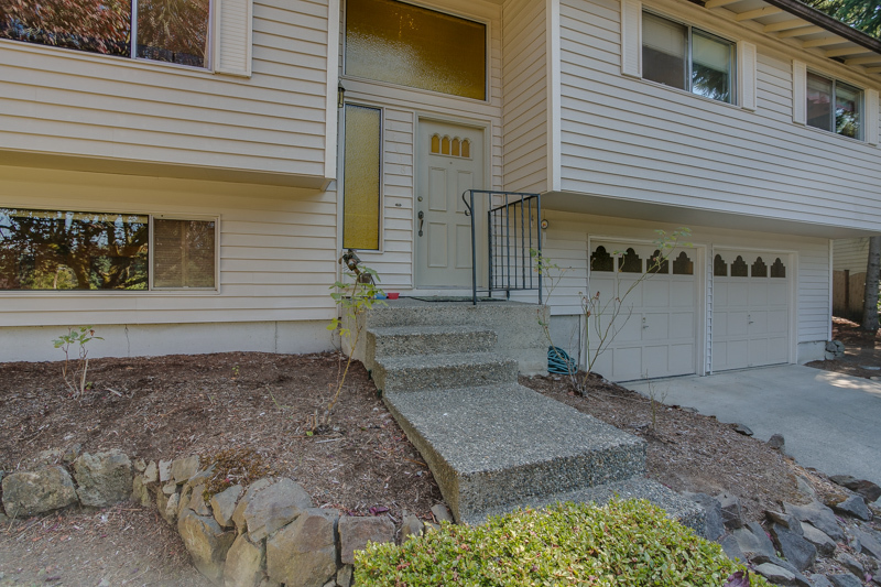 Property Photo: Entry 14608 125th Ave NE WA 98072