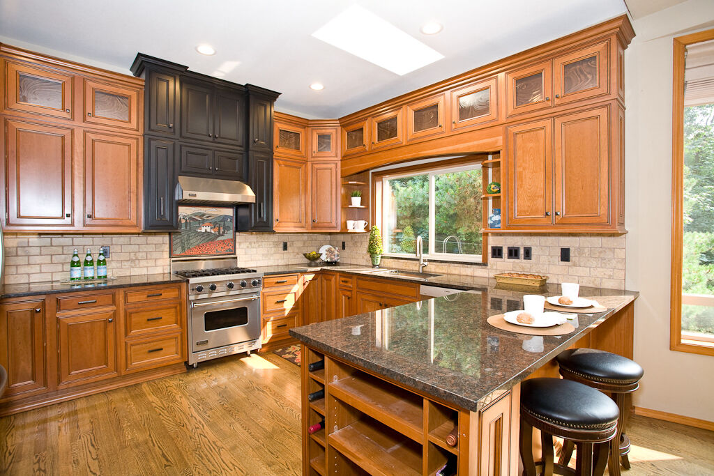 House for sale in Edmonds 7417 Meadowdale Beach Rd, Edmonds, WA 98026