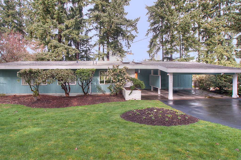 Property Photo:  12644 NE 6th Street  WA 98005 