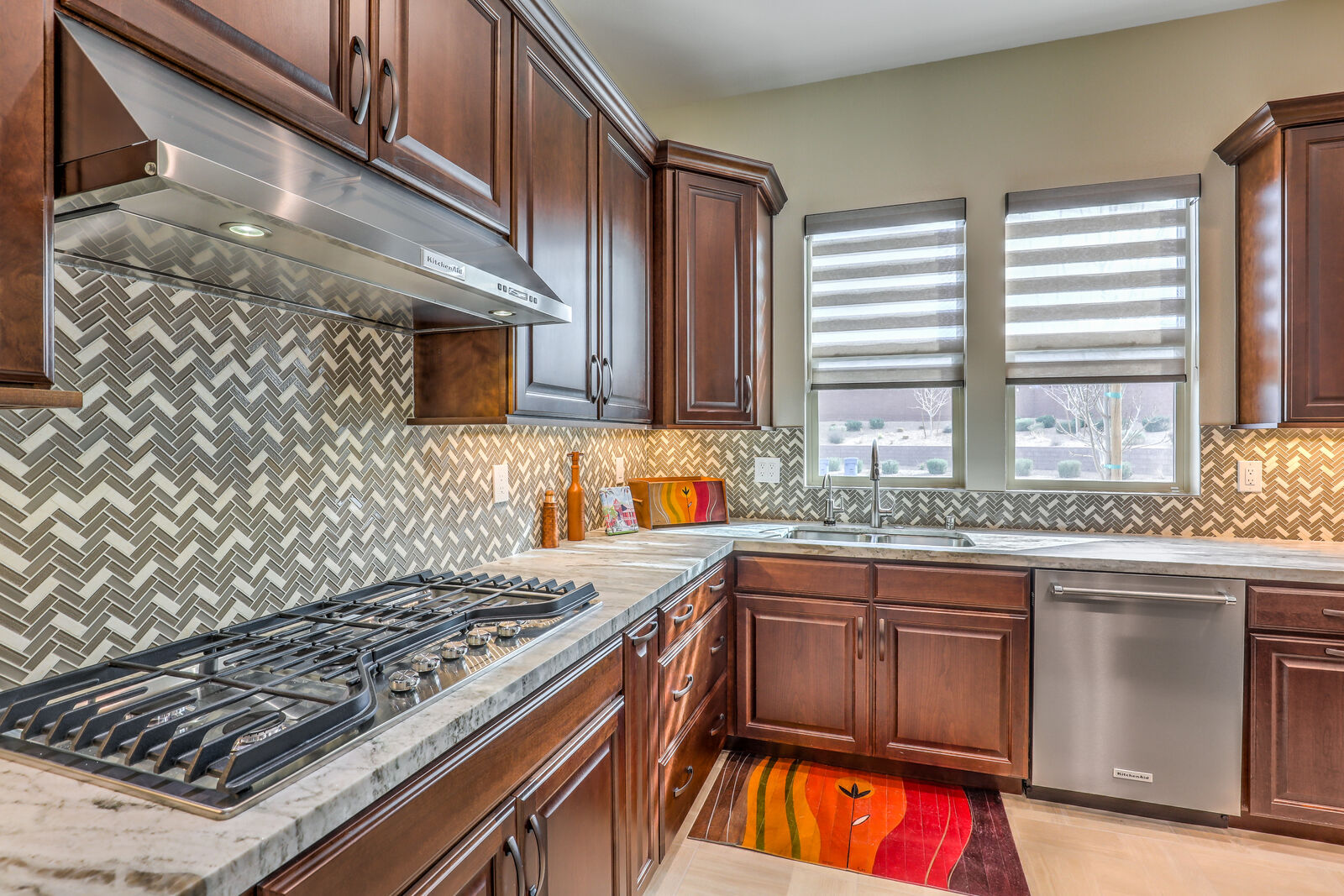 Property Photo: 10186 Emerald Sunset Court NV 89148