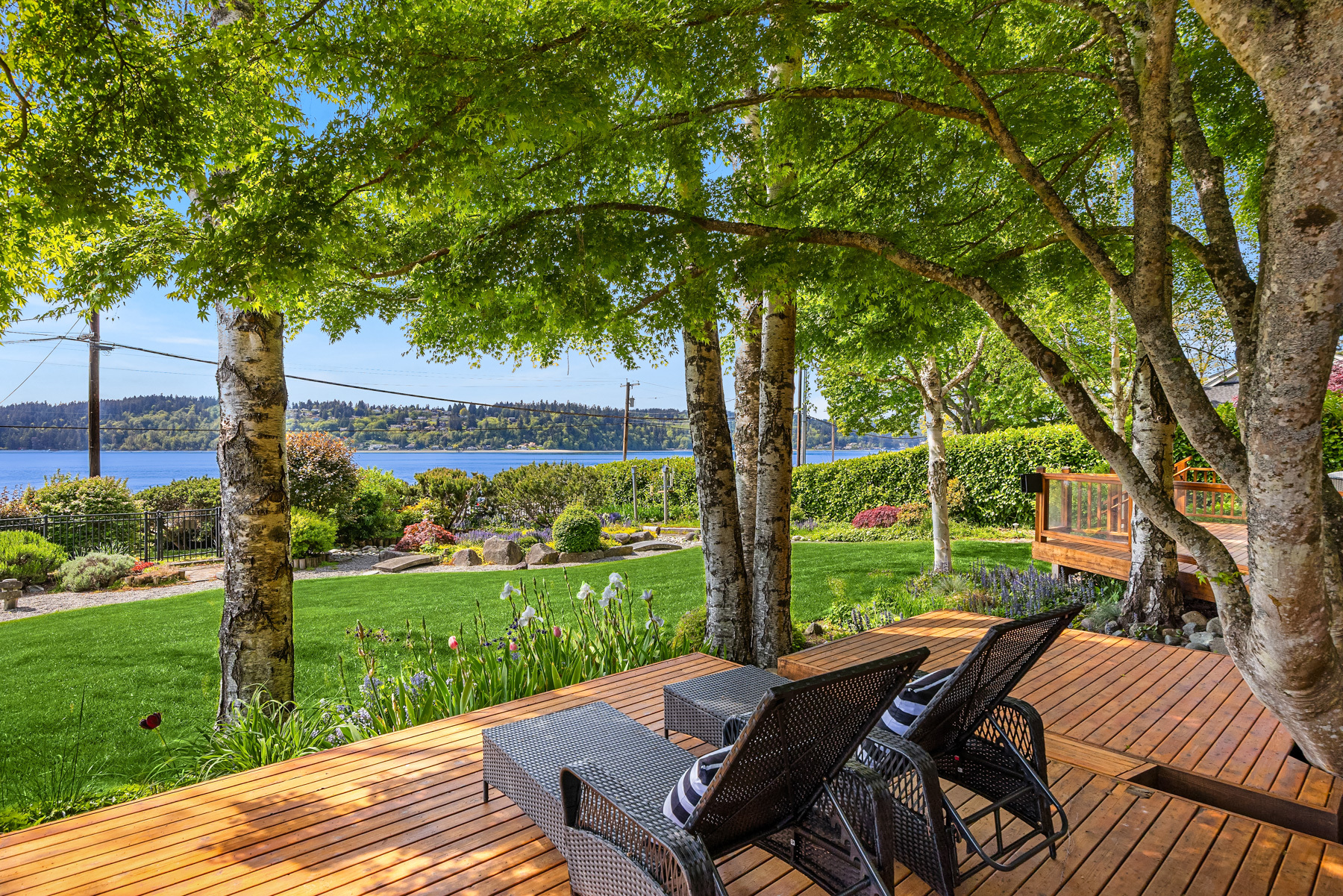 Property Photo: 3310&3312 Crystal Springs 3310 Crystal Springs Drive NE WA 98110