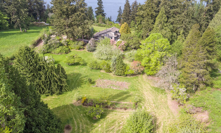 12505 SW 148th St  Vashon WA 98070 photo