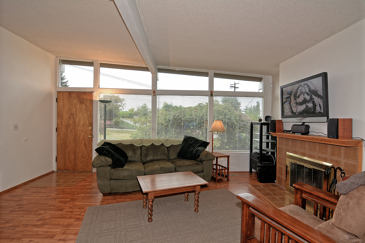 Property Photo: 3 bedroom rambler in eastmont 8815 27th Ave SE  WA 98208 