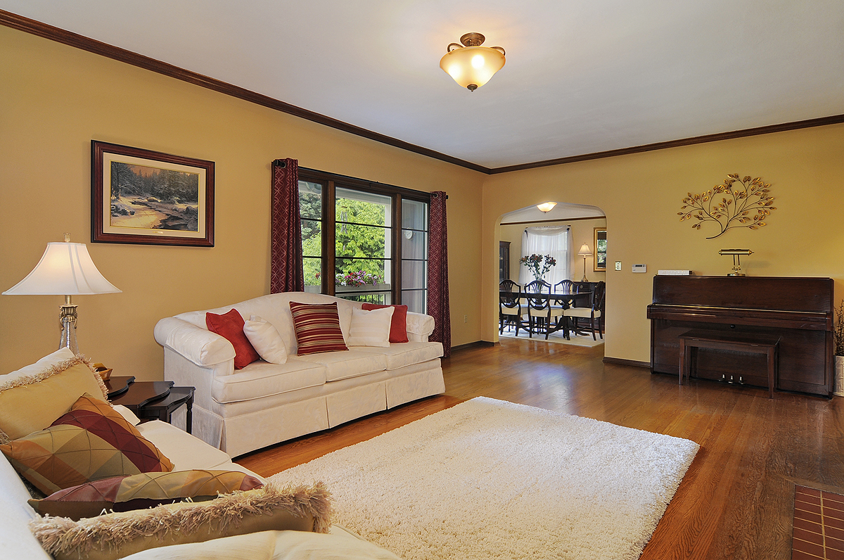 Property Photo: Living room/dining room/kitchen 3030ne 98th St  WA 98115 