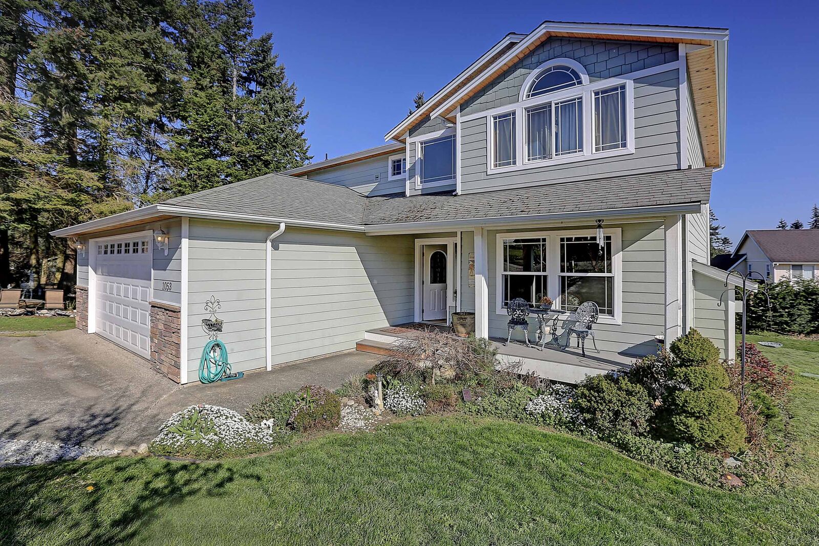 Property Photo: 1053 Cascade Lane WA 98282