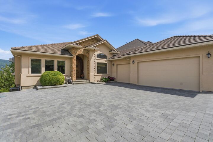 2109 Capistrano Drive — photo 1