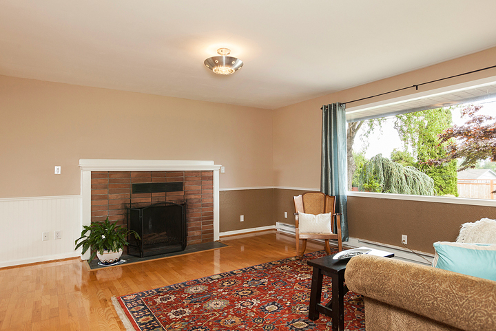 Property Photo: Living room 5333 21st Ave SW  WA 98106 