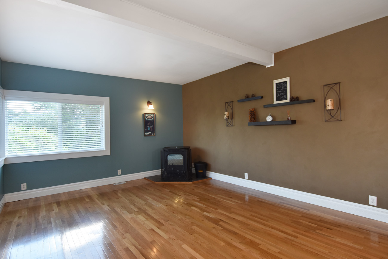 Property Photo: Living & dining room 11621 16th Ave S  WA 98168 