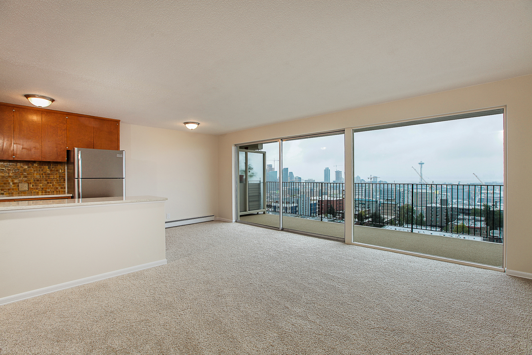 Property Photo: Living room 505 Belmont Ave E 903 WA 98102