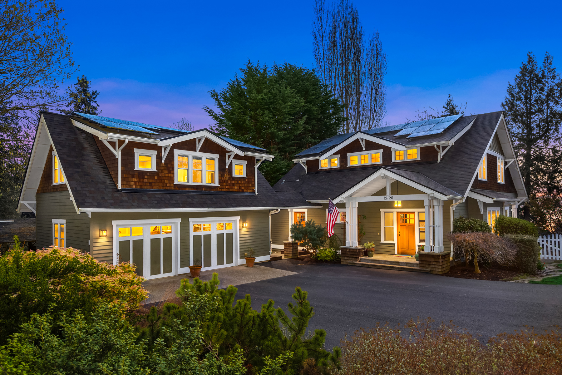 Property Photo: 15128 Sunrise Drive NE WA 98110