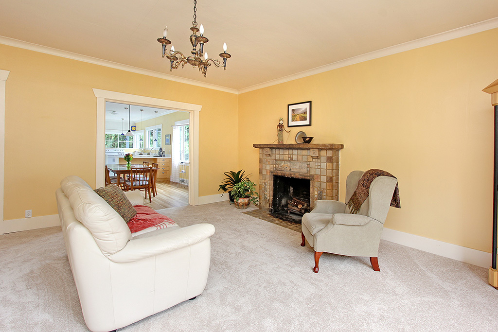 Property Photo: Living room 11520 25th Avenue NE  WA 98125 