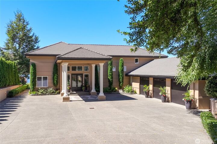 Property Photo:  1303  Lakehurst Drive  WA 98312 