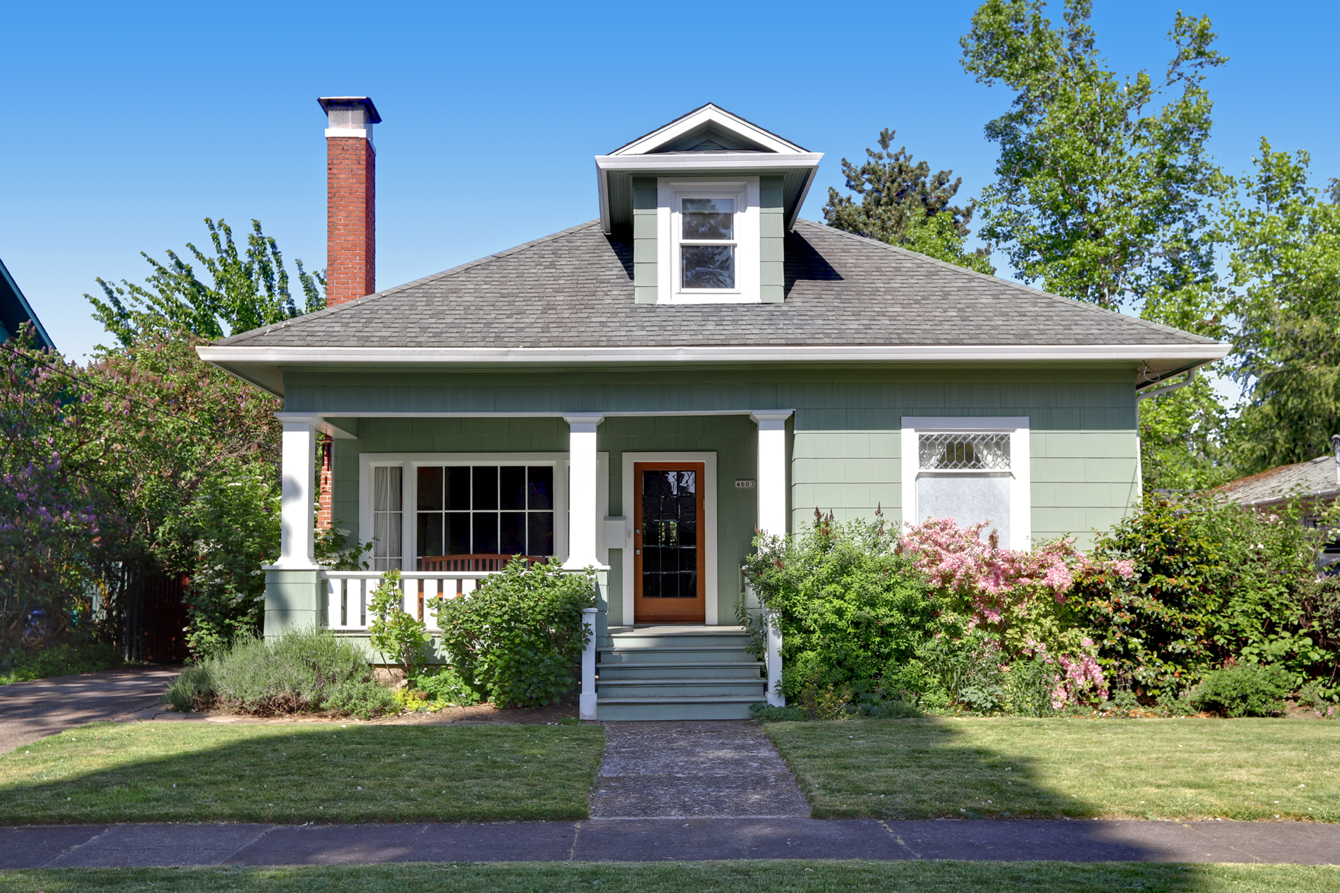 Property Photo:  4603 SE 59th Ave  OR 97206 