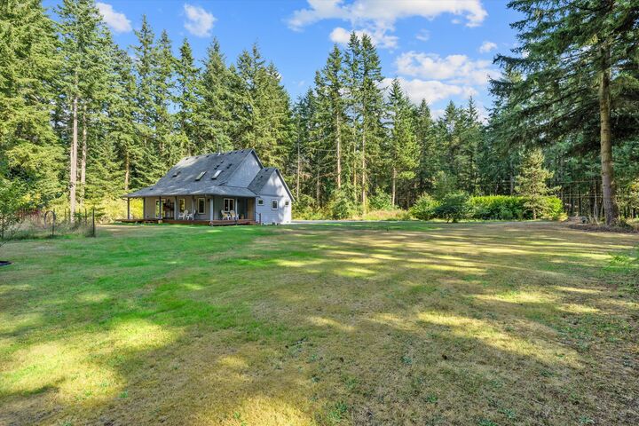 Property Photo:  586  Cook Road  WA 98282 
