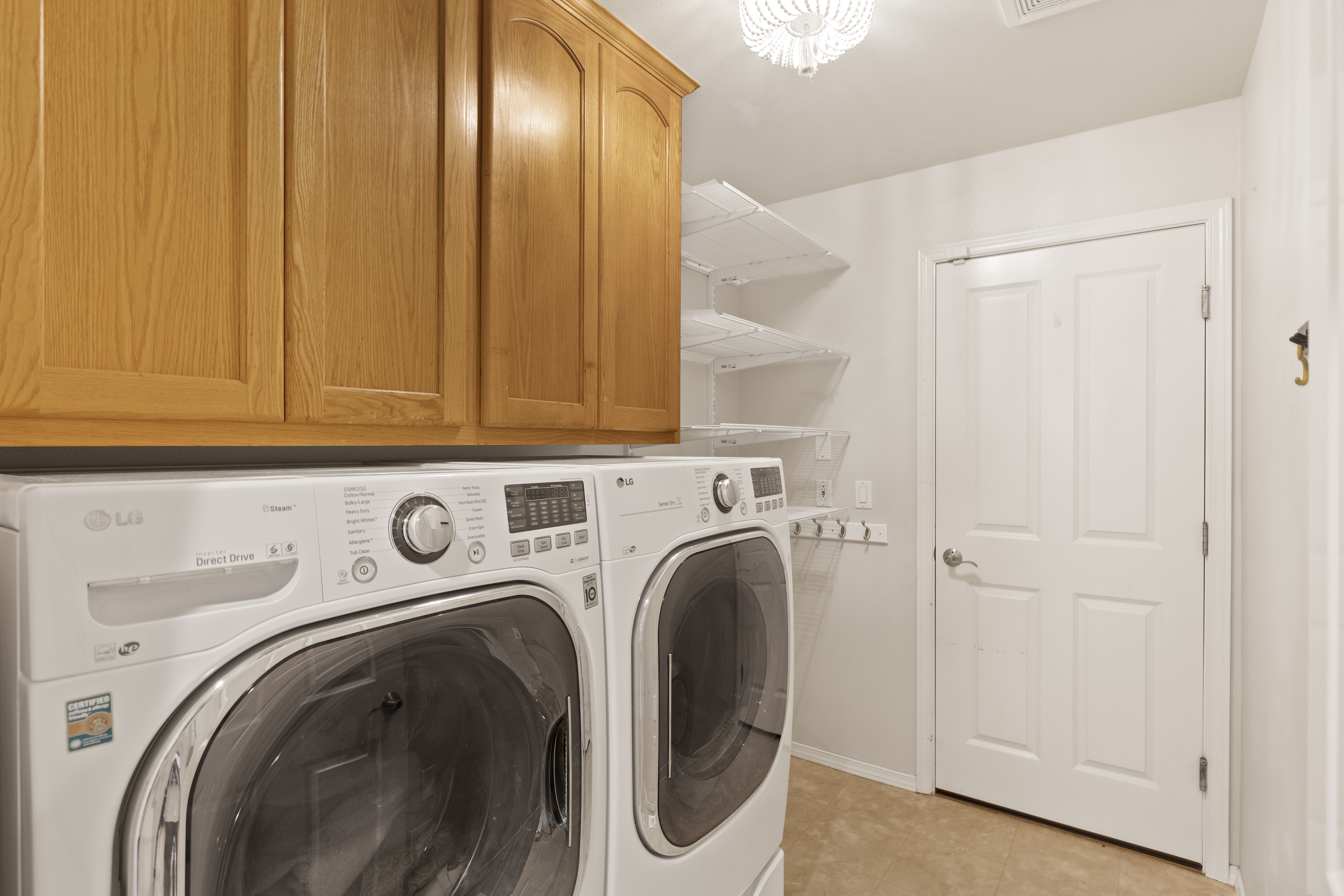 Property Photo: Laundry Room 2907 256th Ct SE  WA 98075 