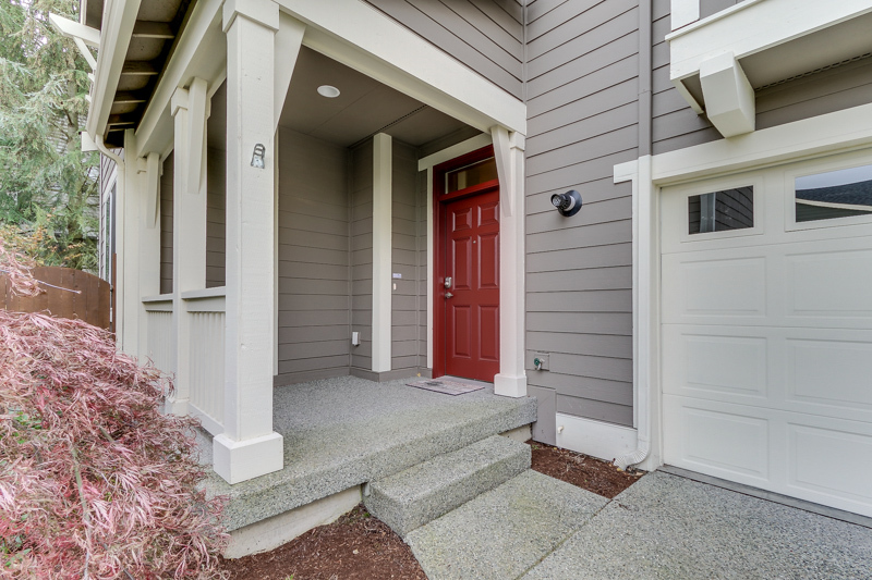 Property Photo: Entry 9909 NE 138th Place WA 98034