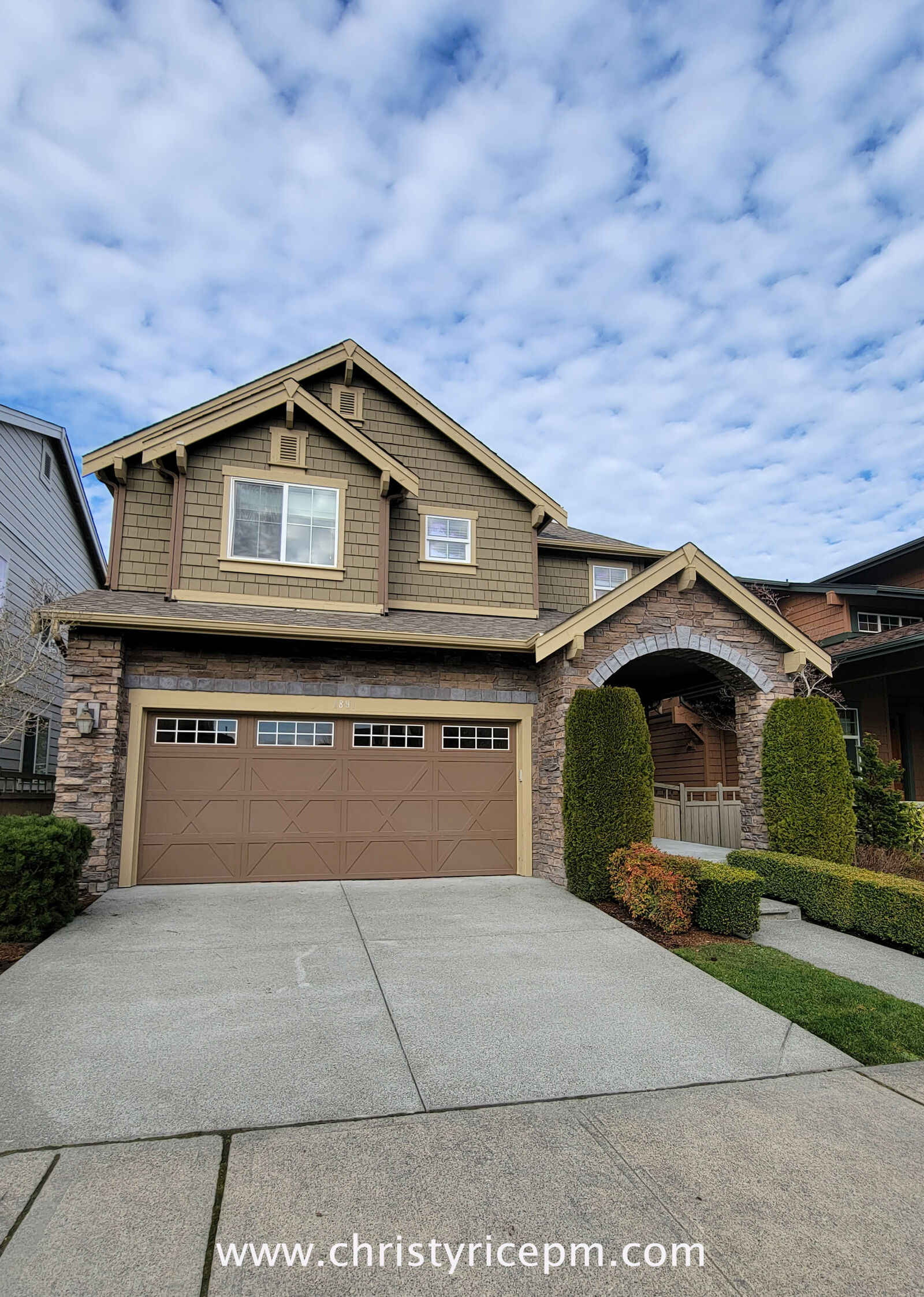 Property Photo: 1891 10th Avenue NE WA 98029