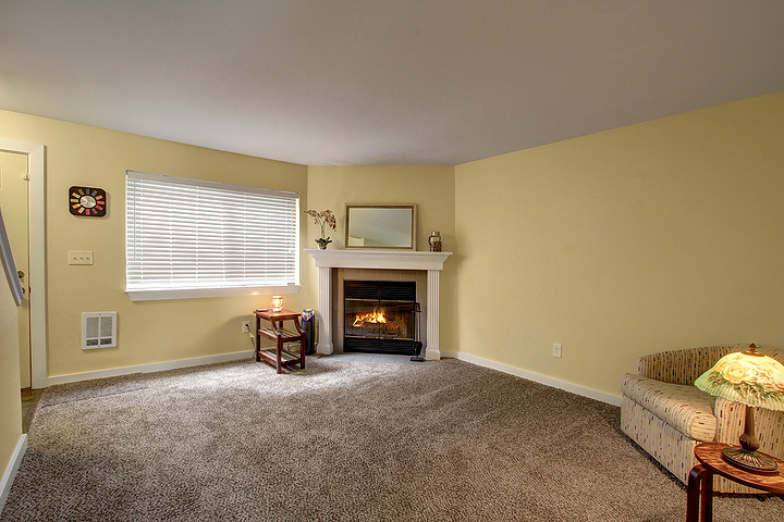 Property Photo: 412 center rd #b6, everett wa 98204 412 Center Rd B6 WA 98204