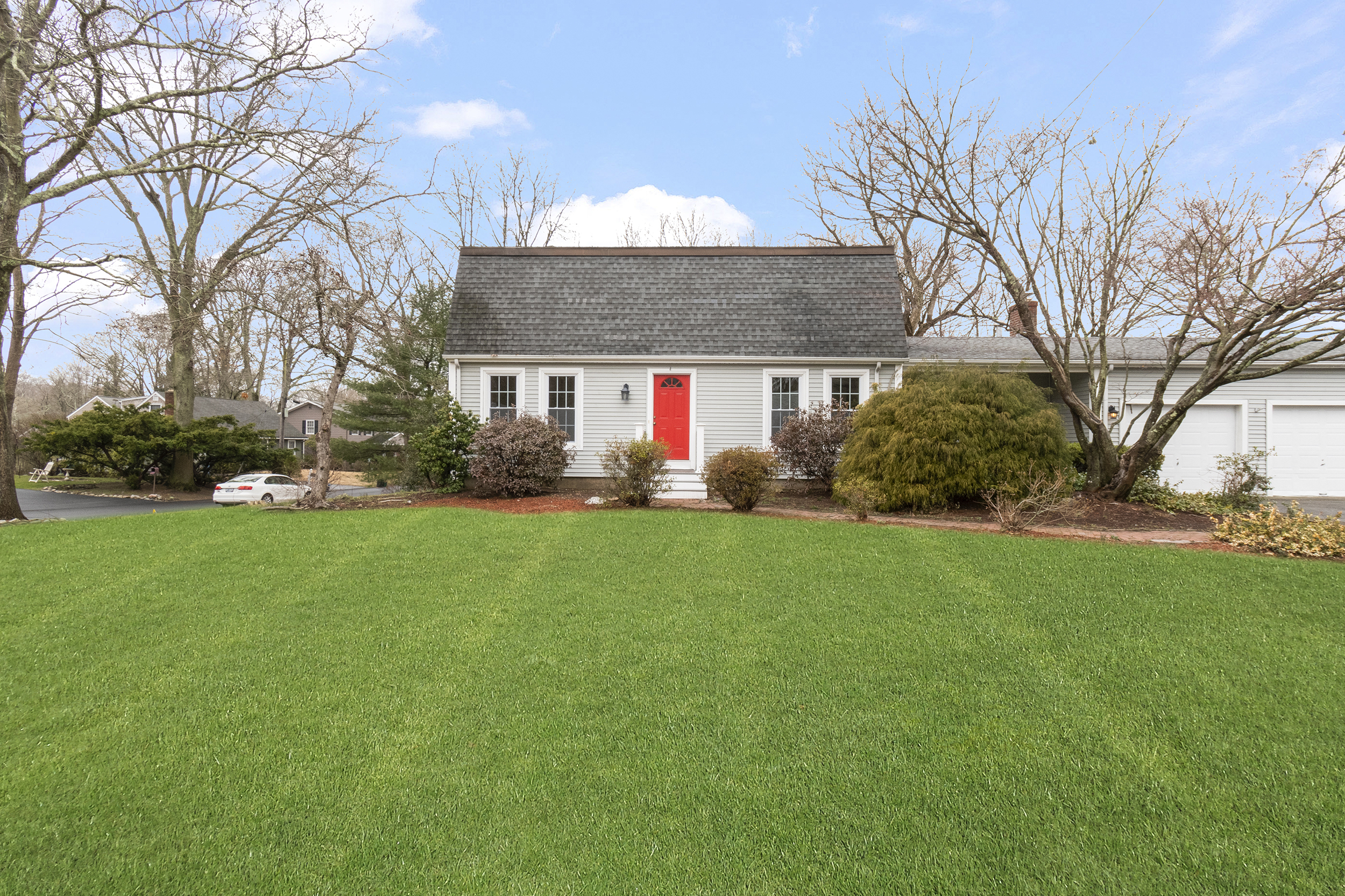 Property Photo:  37 Washington Rd  RI 02806 