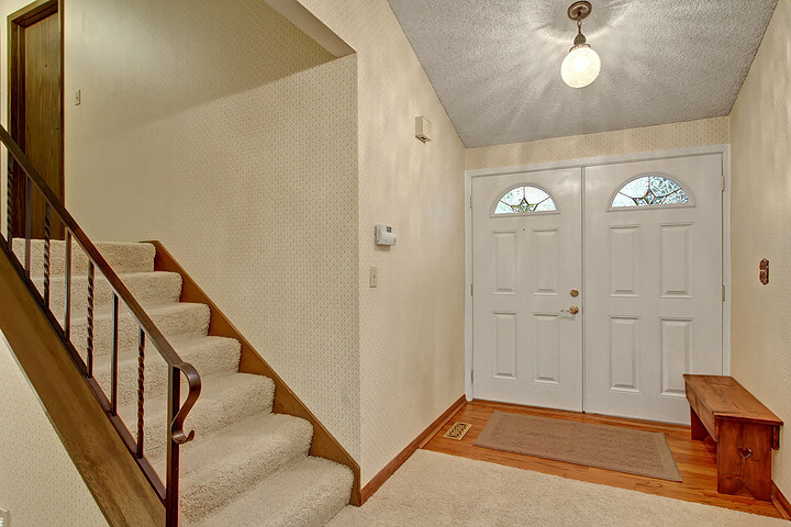 Property Photo: Entry 10700 NE 144th Place  WA 98034 