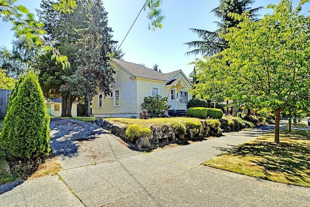 Property Photo: 6516 earl ave nw 6516 Earl Ave NW  WA 98117 