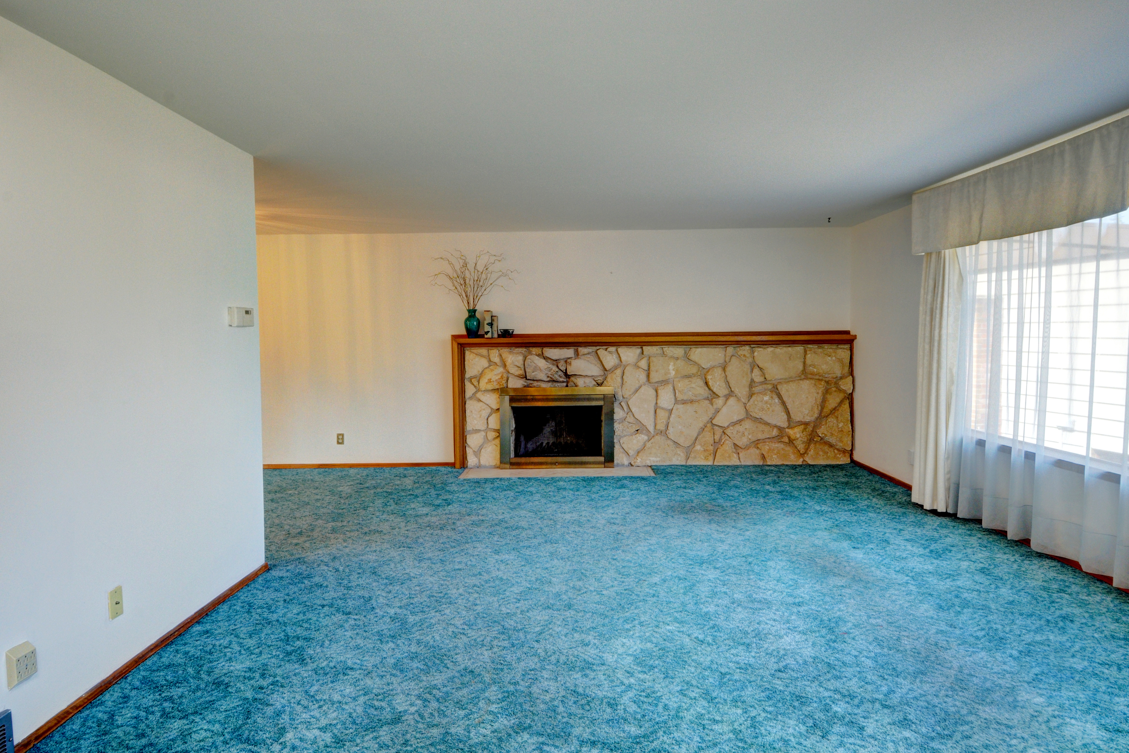 Property Photo: Living room 6232 186th St SW  WA 98037 